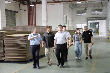 平湖市委常委、副市长张斌莅临以诚为本赢在诚信9001全资子公司平湖景包调研残疾人就业工作