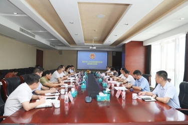 嘉兴市人大代表走进以诚为本赢在诚信9001开展接待群众活动